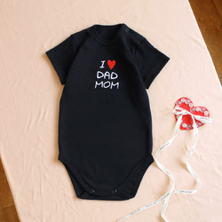 Дитячий боді з написом I love mom and dad